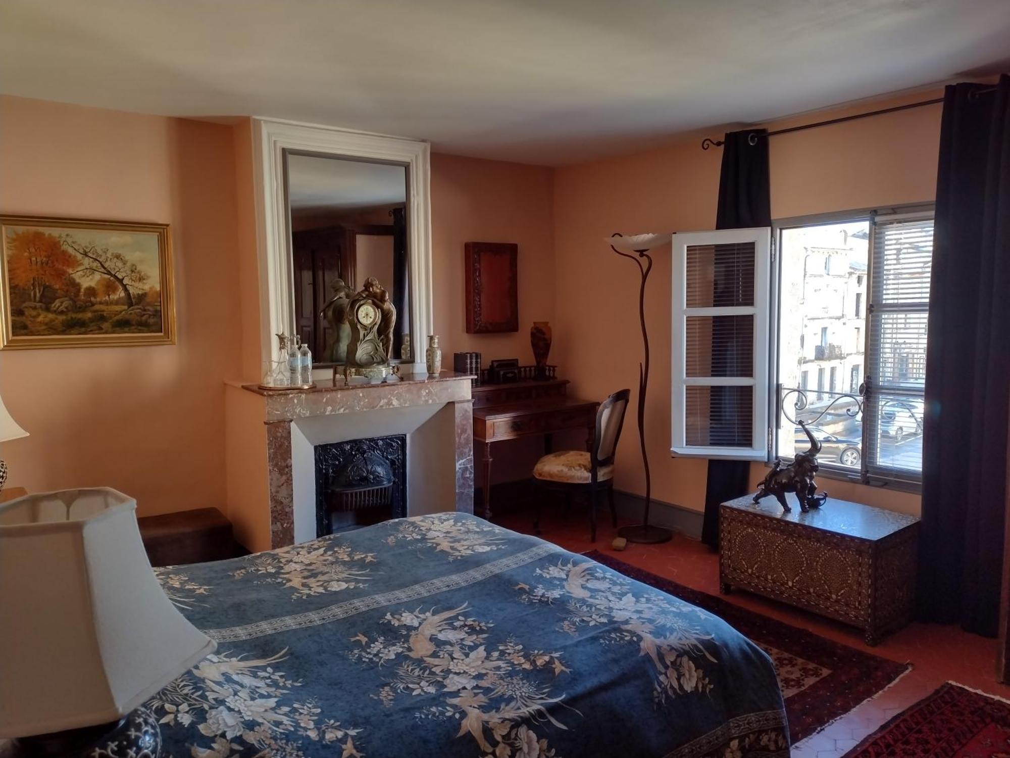 Au Gre Du Voyage Apartment Uzes Bagian luar foto